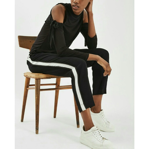 Topshop ruched tie cold shoulder top size 6 black - Picture 6 of 6